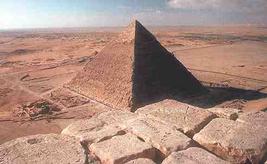Пирамида Хеопса Вид с другой стороны